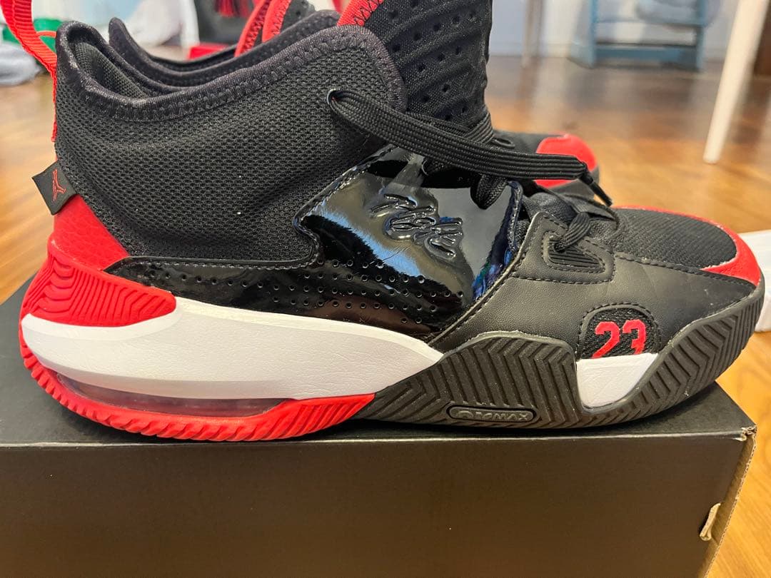 美品！JORDAN STAY LOYAL 2 DQ8401-016