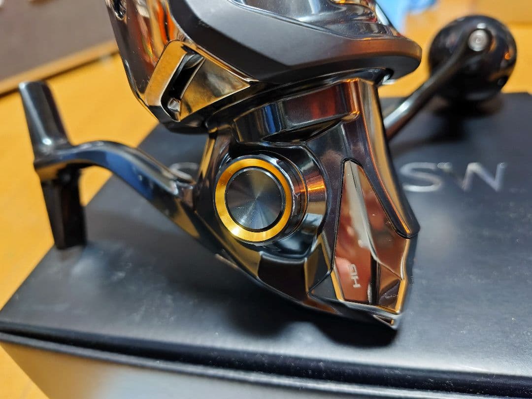 25ステラSW　8000HG 美品