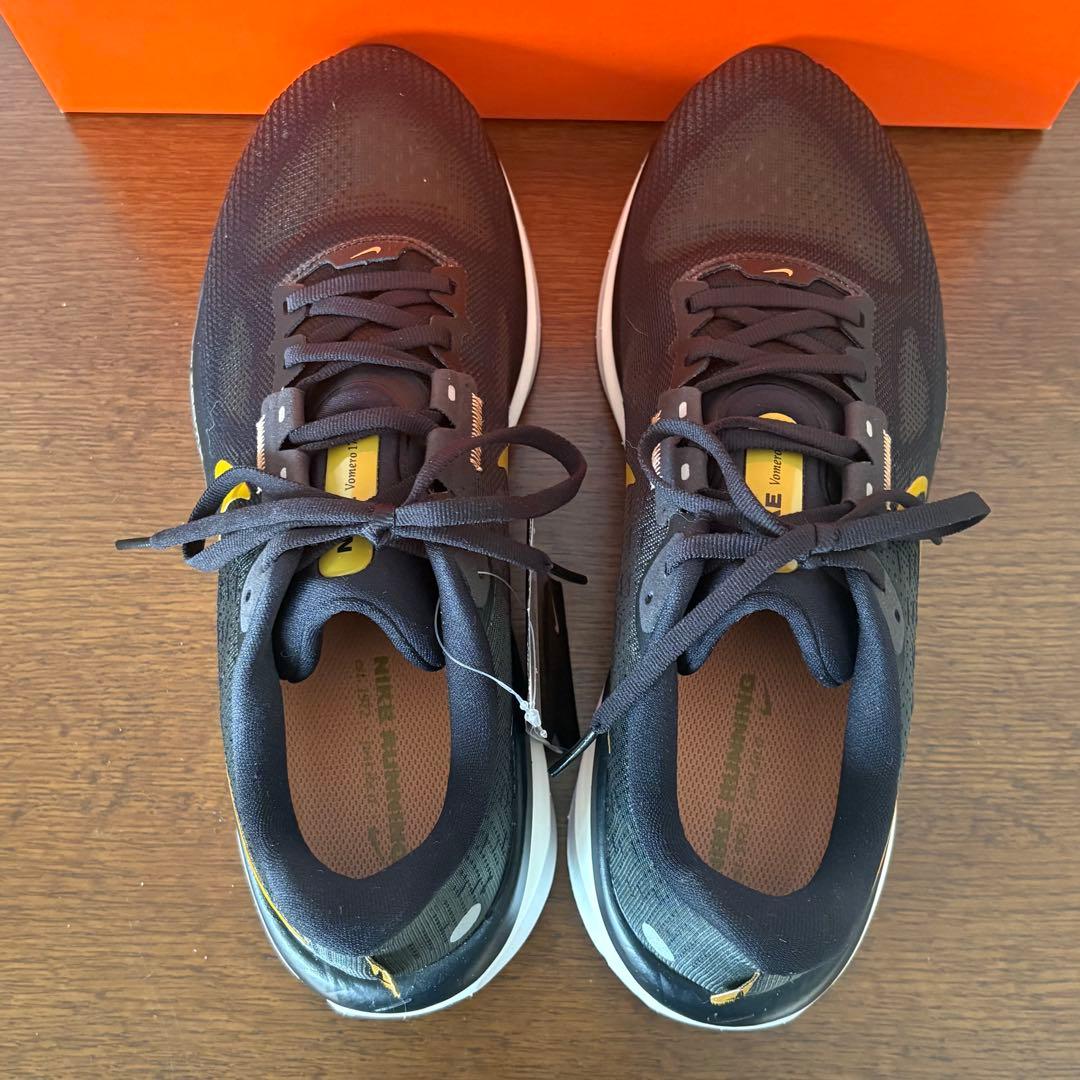 【新品】NIKE VOMERO 17 ランニングシューズ 27cm