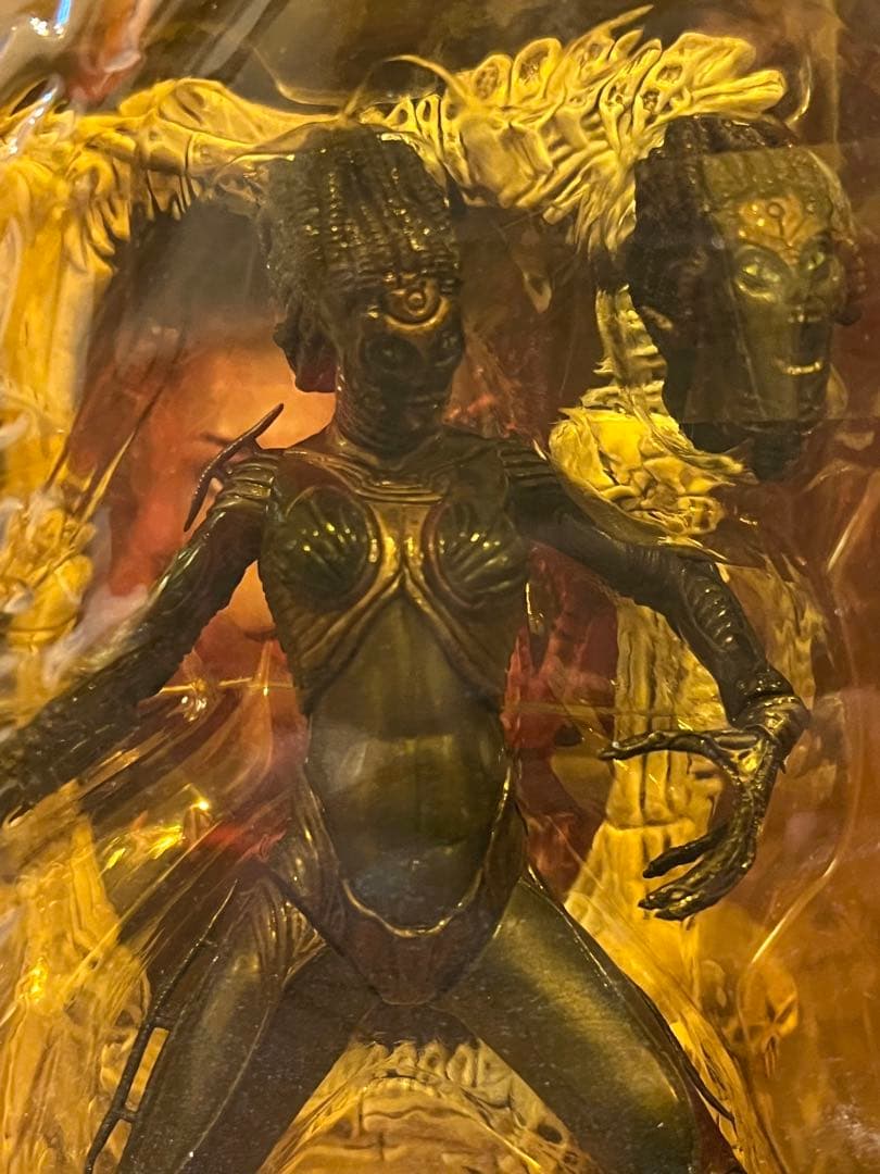 Species II フィギュアセット Patrick & Sil
