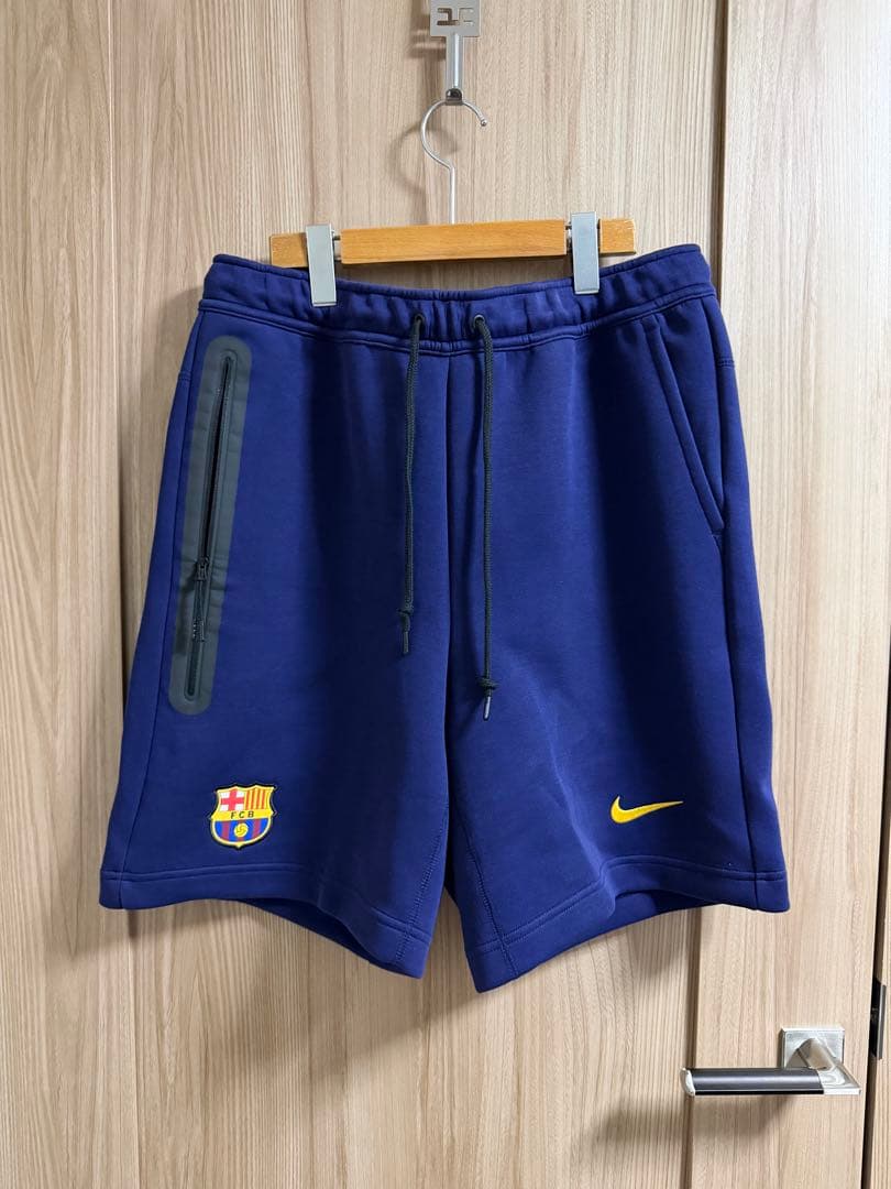 新品未使用　バルセロナ テックフリース 短パン　NIKE