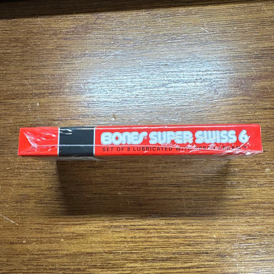 BONES SUPER SWISS 6 ベアリング 8個入り　新品未開封　正規品