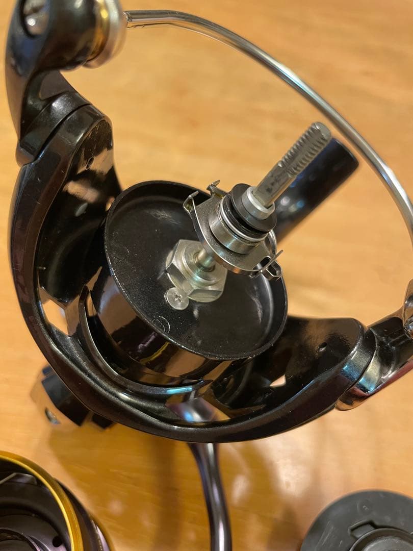 【美品】ダイワ CALDIA 4000-CXH スピニングリール
