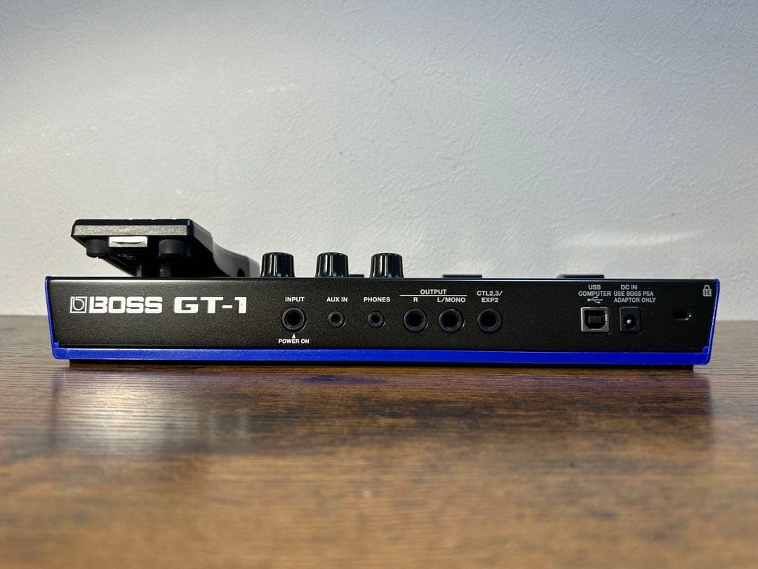 【完動品・美品】BOSS GT-1 マルチエフェクター
