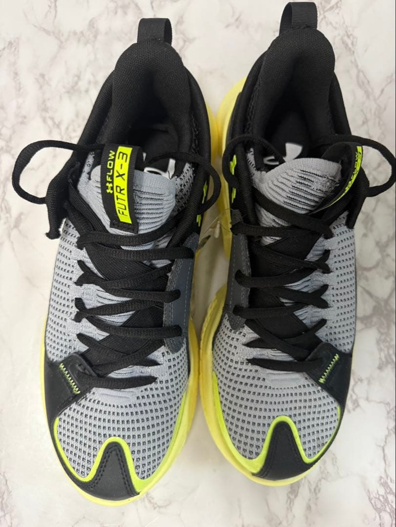 Under Armour フローフューチャーX3