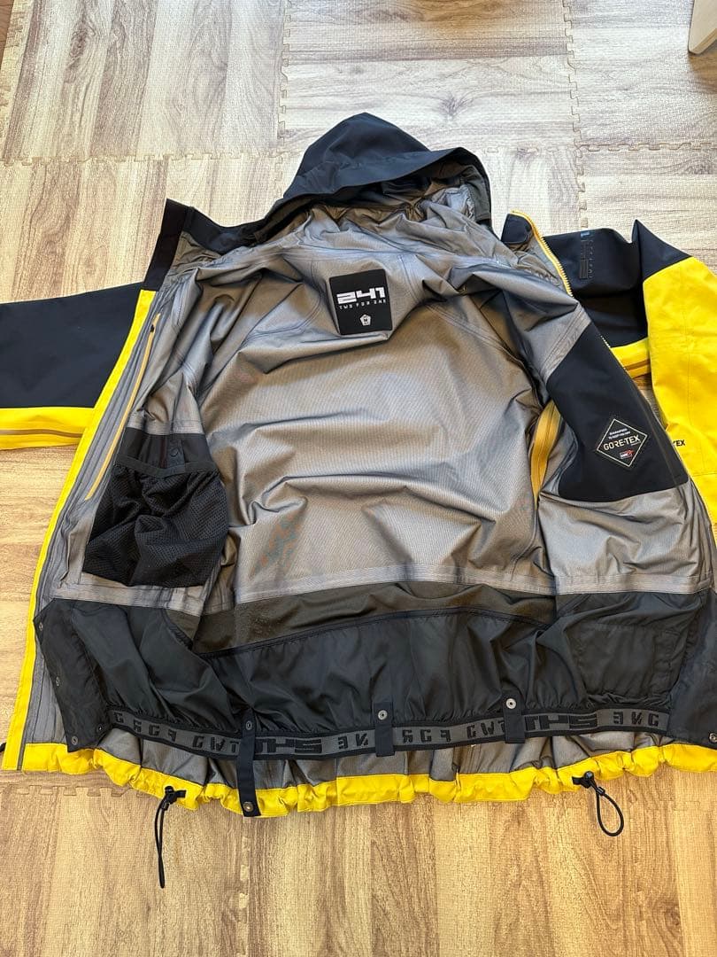 241 スノーボード　ウエア　ジャケット　GORE-TEX ゴア　スノーウェア