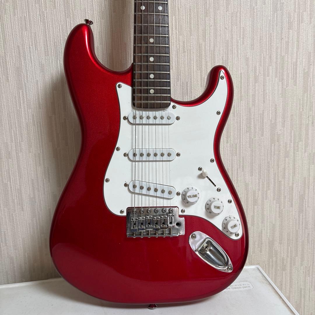 Legend レッドエレキギター ストラトキャスタータイプ