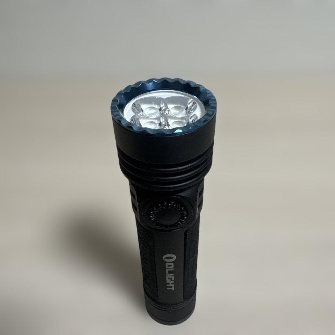 OLIGHT Seeker 4 Pro LEDライト