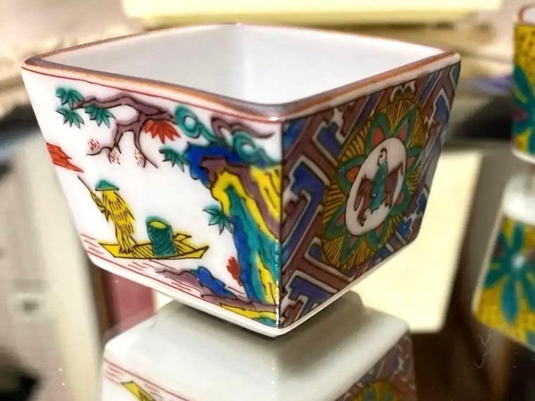九谷焼　伝統美術工芸品　　　　　　　　　　　　　　時代組盃　3客　豆皿　３枚