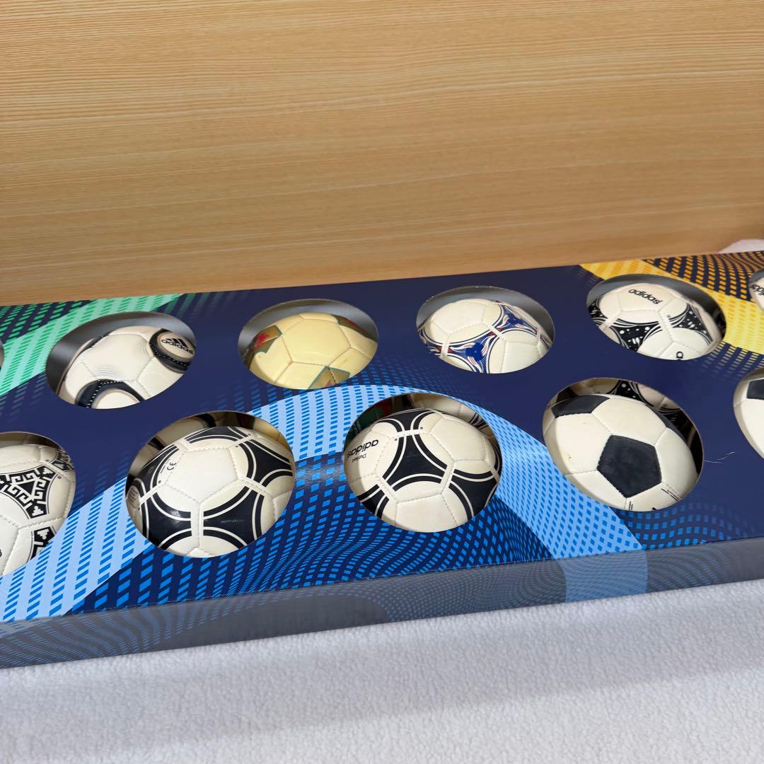 レア　サッカーW杯記念ボール ヒストリカルマッチボール