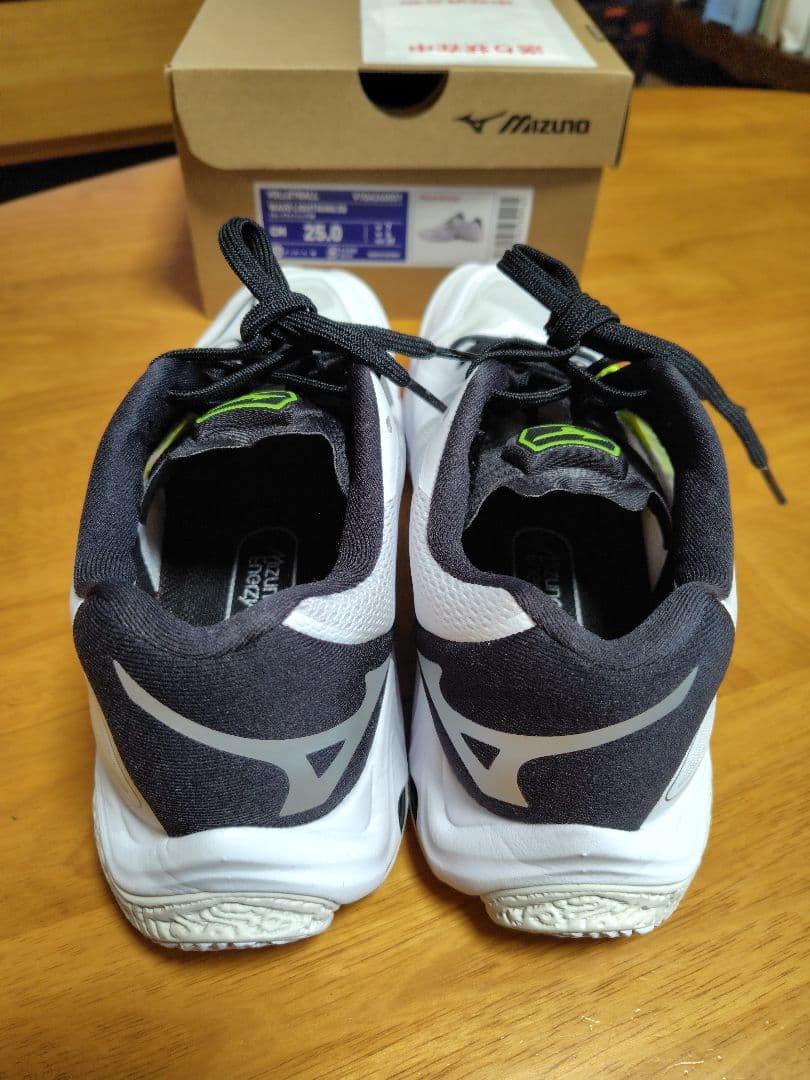 Mizunoウェーブライトニングz8 バレーボールシューズ 25.0cm