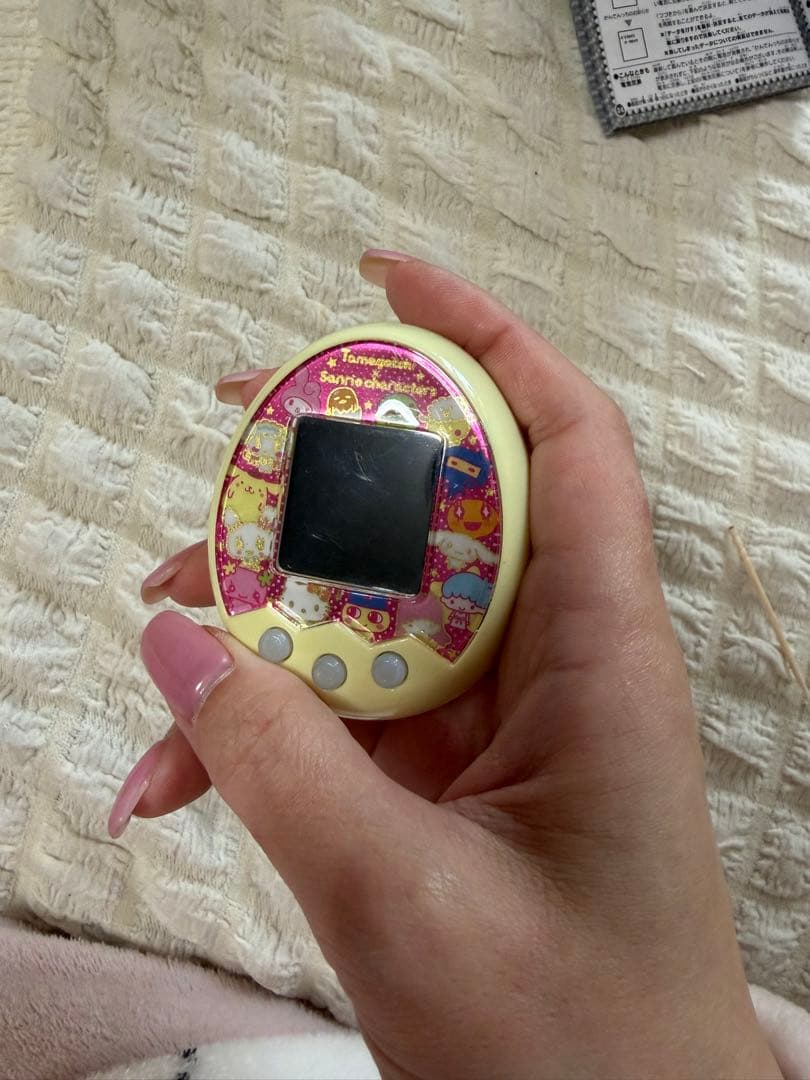 【大人気】Tamagotchi m!x サンリオキャラクターズ たまごっちミクス