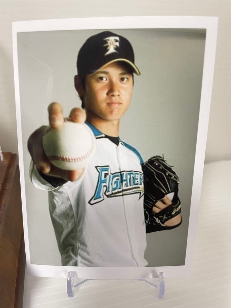大谷翔平　直筆サインボール台座付き 　　日本ハムファイターズ時代