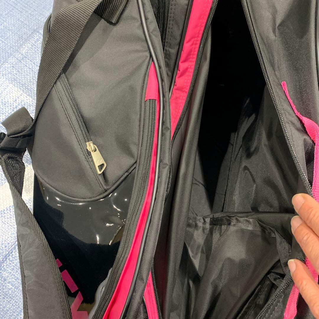 新品未使用　YONEX バドミントンバッグ 黒/ピンク キャスター付き