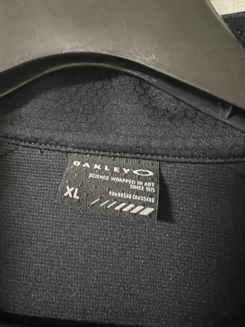 オークリー　ジャージ　上下セット　黒×金　XL