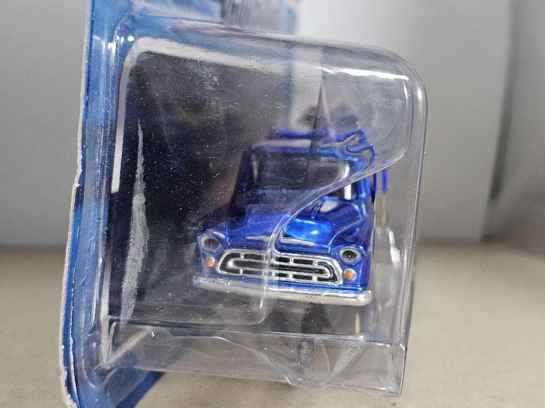 Maisto 1957 Chevy Fleetside & モンテカルロ
