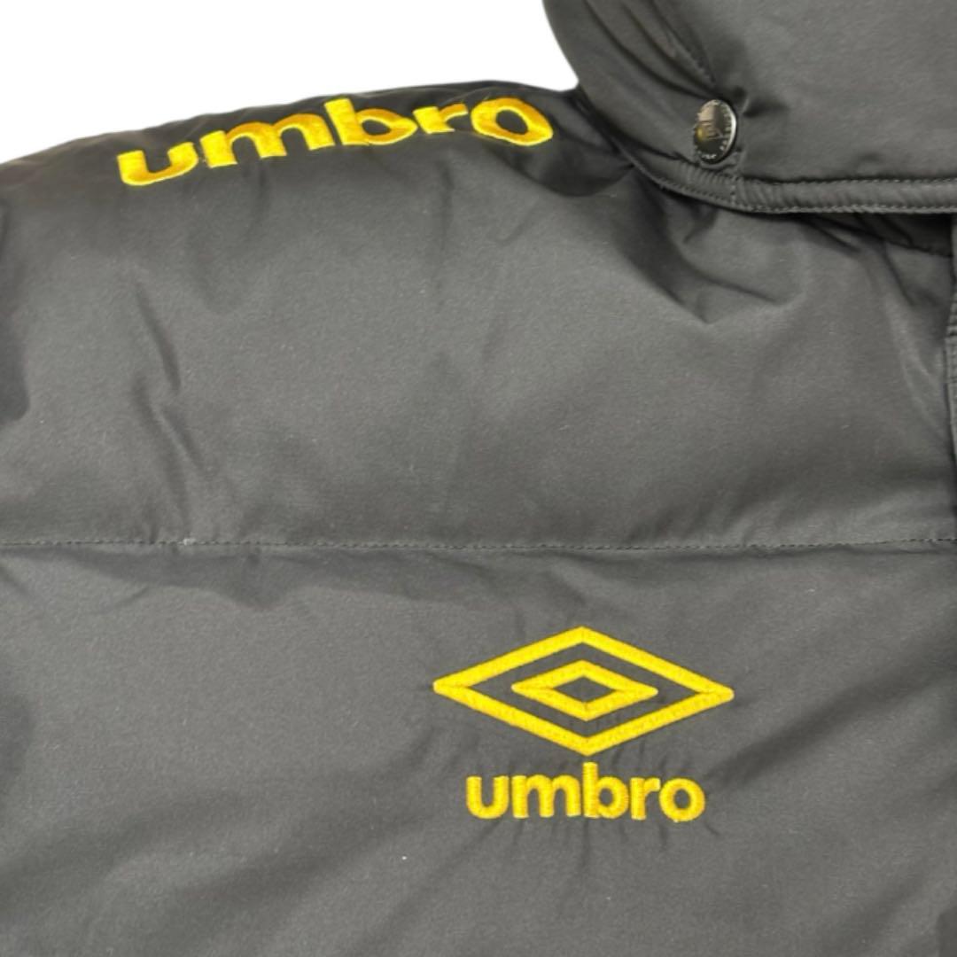 未使用級 アンブロ umbro ダウンコート ベンチコート 刺繍 ブラック O