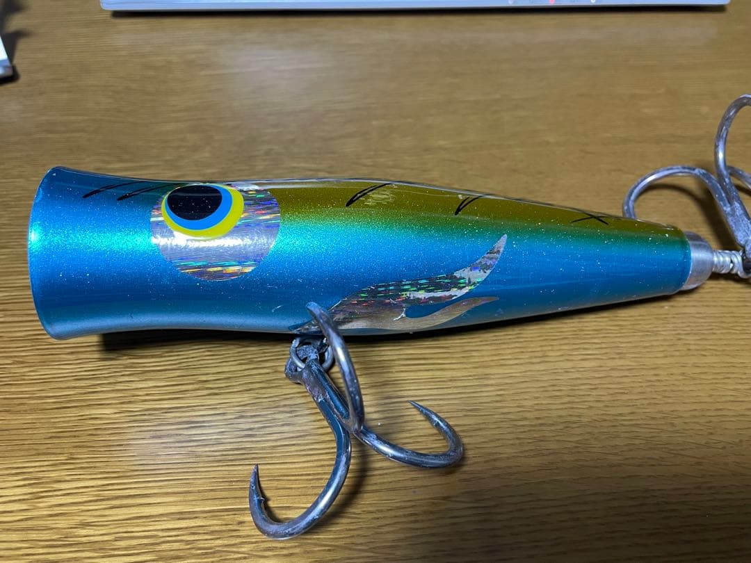 ハンマーヘッド　Dカップ