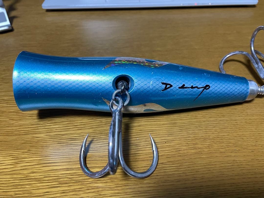 ハンマーヘッド　Dカップ