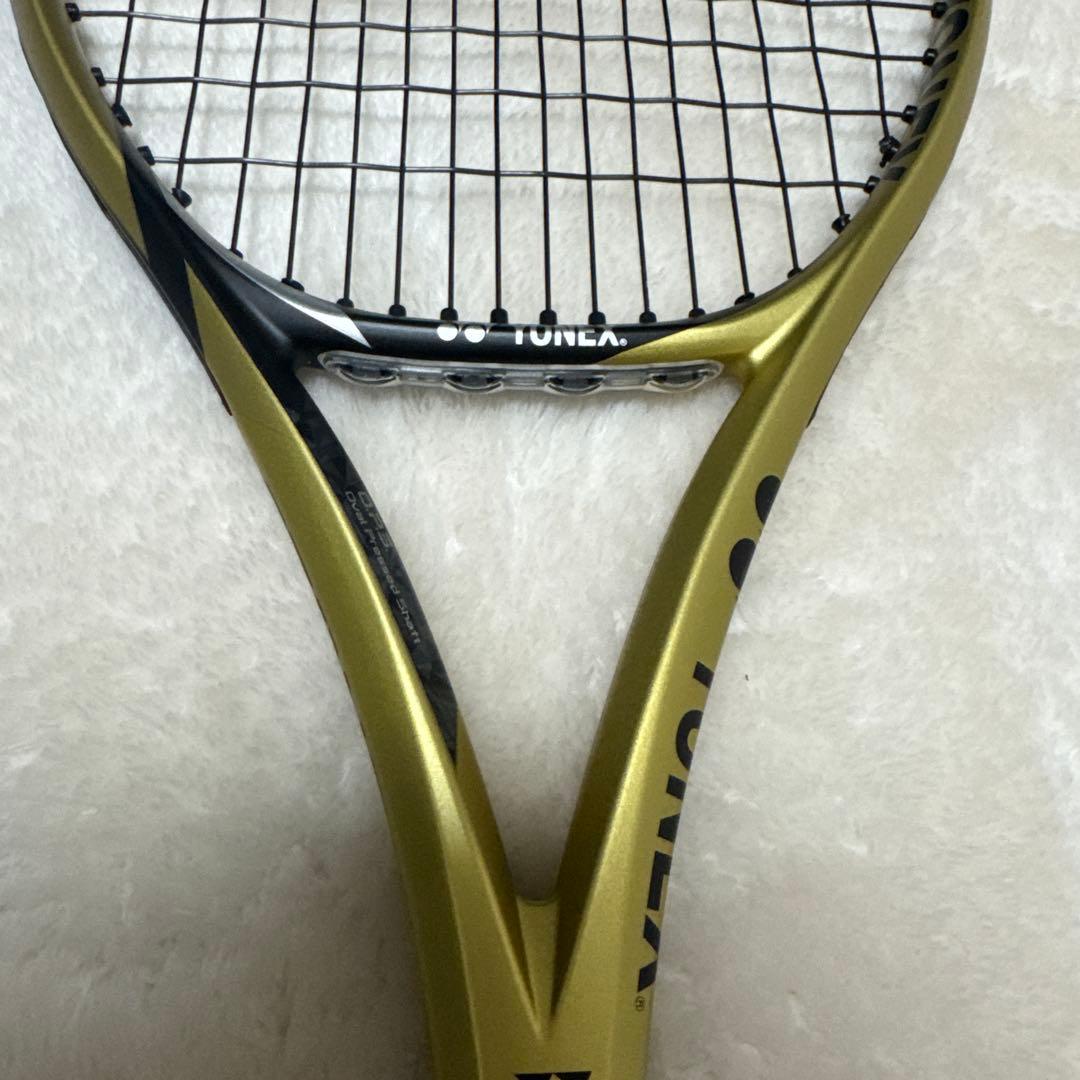 YONEX EZONE 98限定大阪なおみモデルゴールド/ブラック