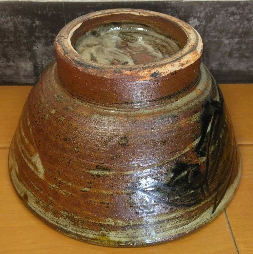 上作 人間国宝 金城次郎 魚紋茶碗(外刷毛目,魚二匹) 栞 共箱 無傷 壷屋焼
