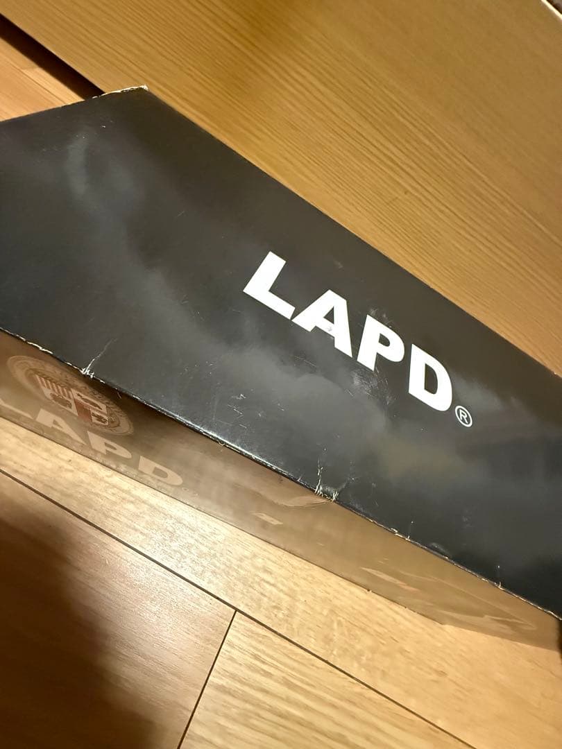 1/18 ロサンゼルス　POLICE L.A.P.D. パトカー ミニカー