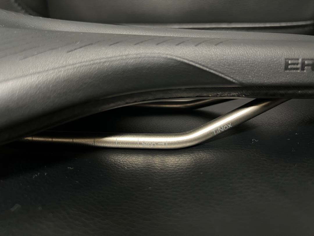 ERGON SR Allroad Core Pro Men M/L チタンレール