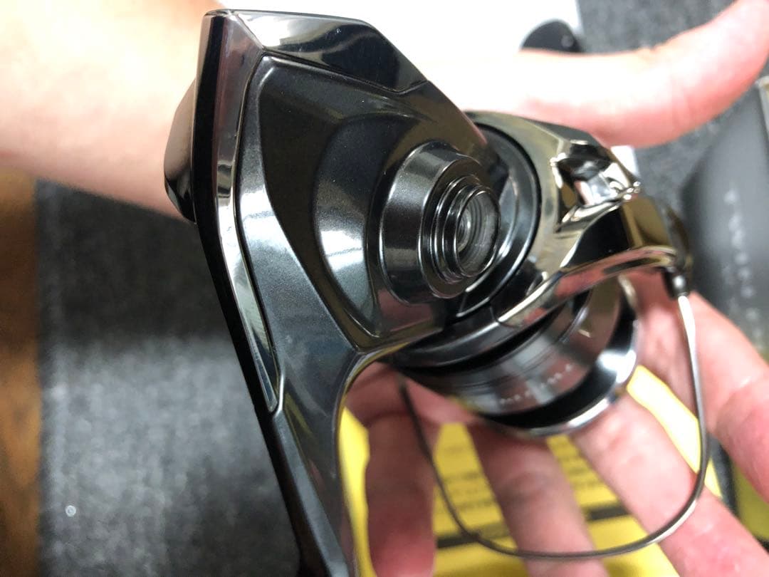 SHIMANO 24ツインパワー4000PG スピニングリール