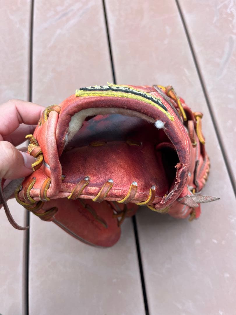 Wilson 硬式野球グローブ 赤　ウィルソン　内野　オールラウンド　形良好