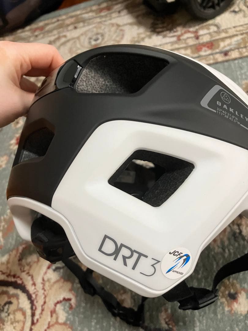 OAKLEY DRT3 TRAIL ASIA オークリー ヘルメット