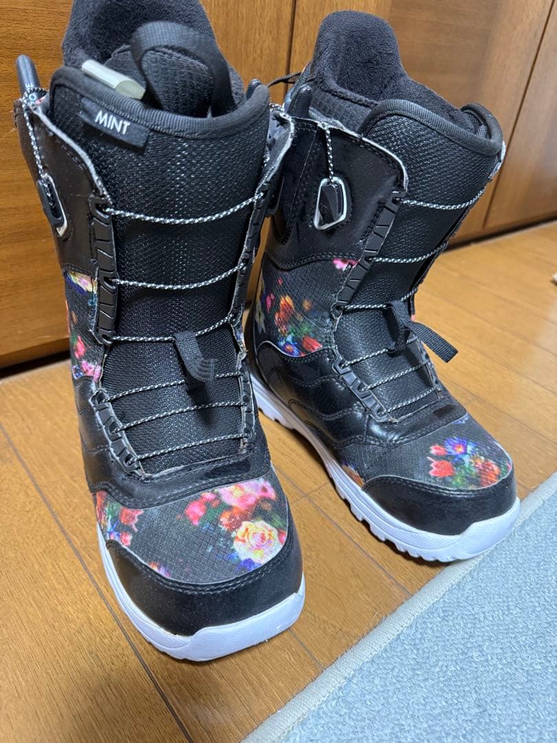 ★Burton MINT スノーボードブーツ レディース★