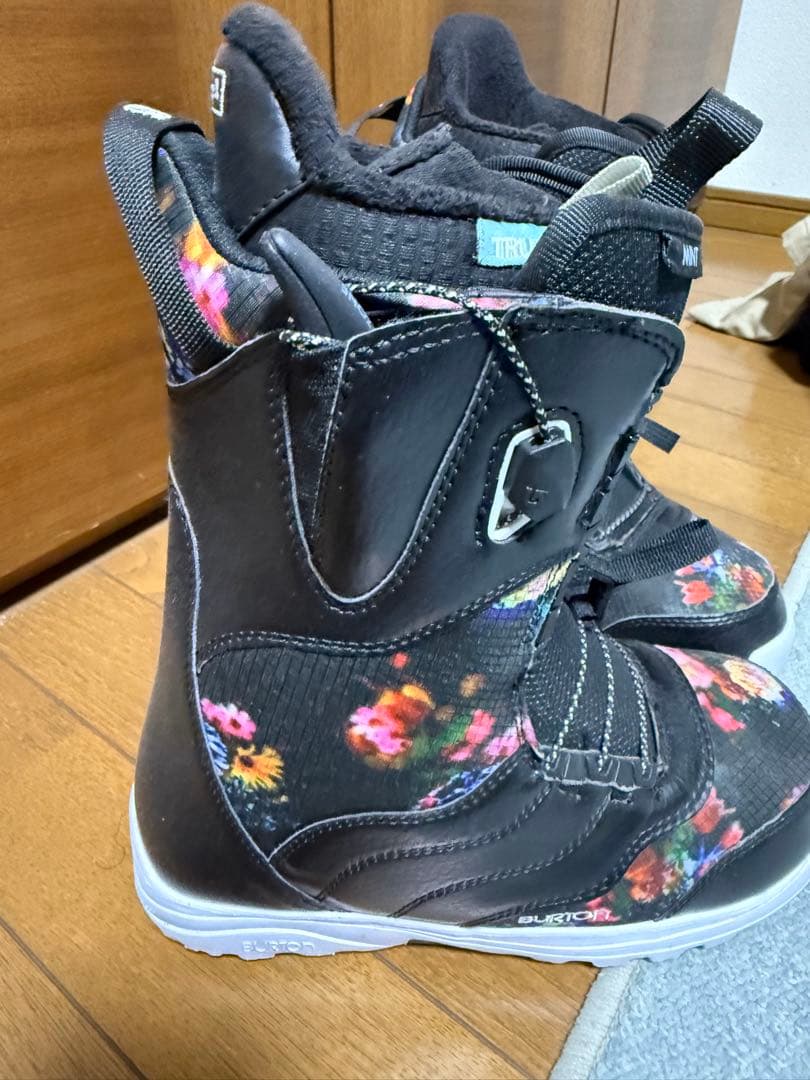★Burton MINT スノーボードブーツ レディース★