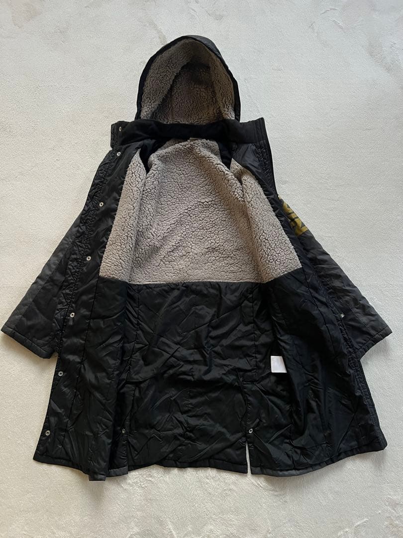 NIKE ナイキ 140㎝ キッズM ベンチコート 裏ボア 黒ブラック金ゴールド