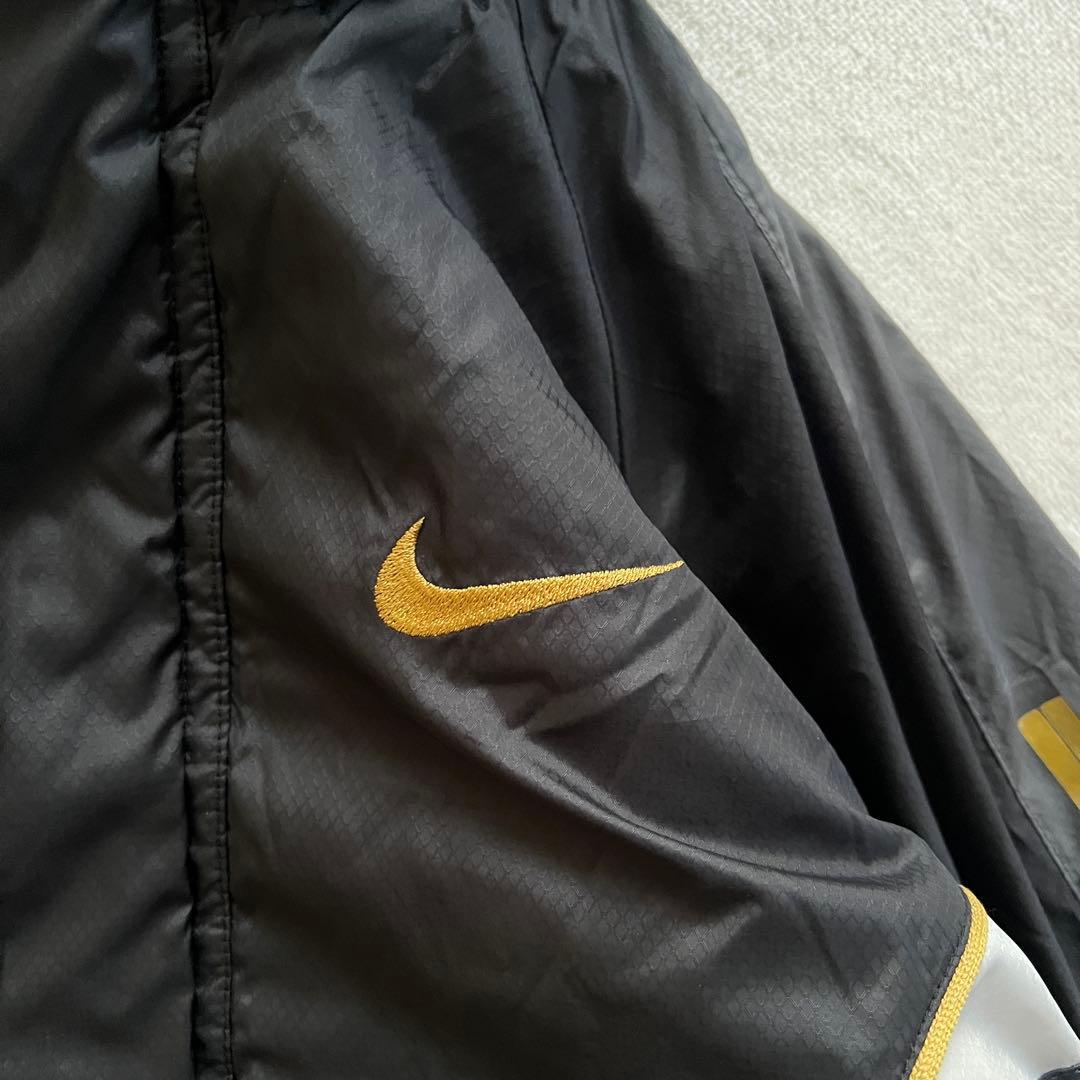 NIKE ナイキ 140㎝ キッズM ベンチコート 裏ボア 黒ブラック金ゴールド