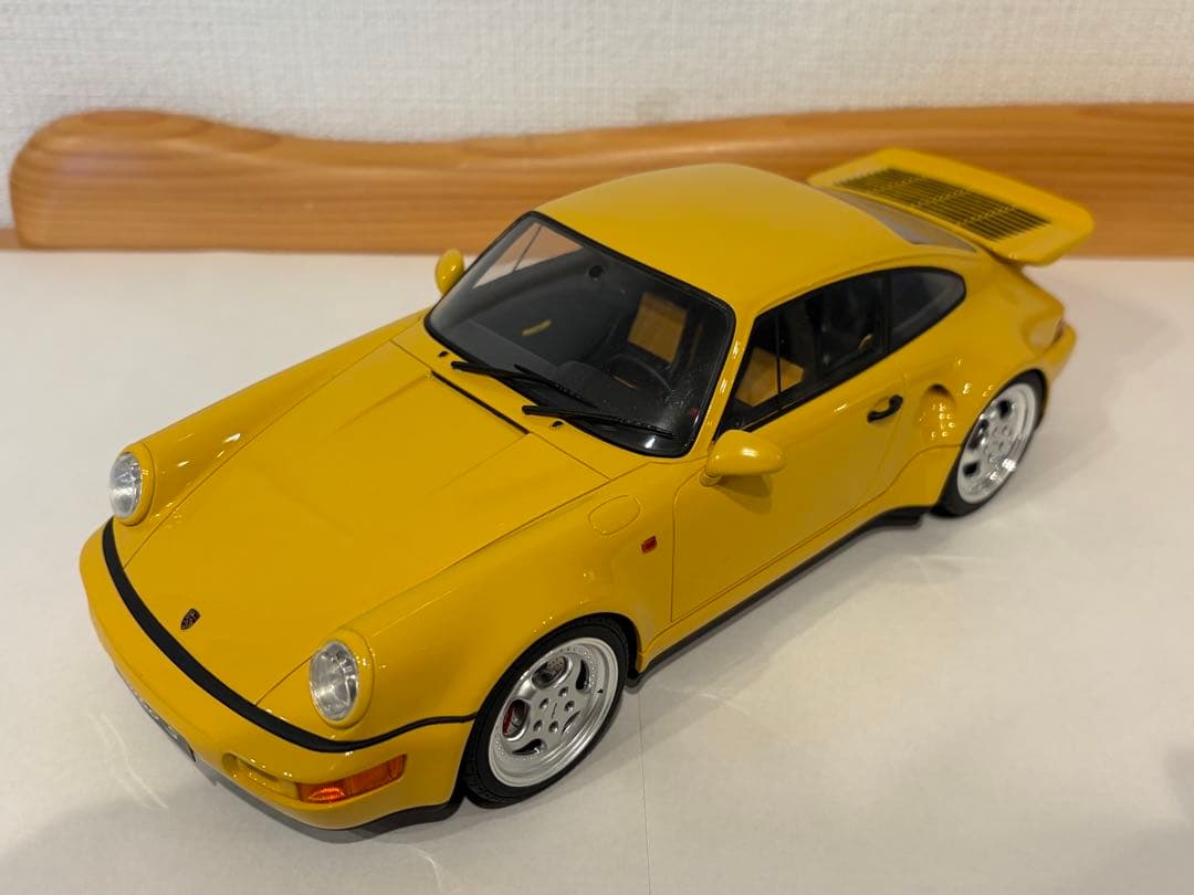 ポルシェ964Turbo S ミニカー 1/18