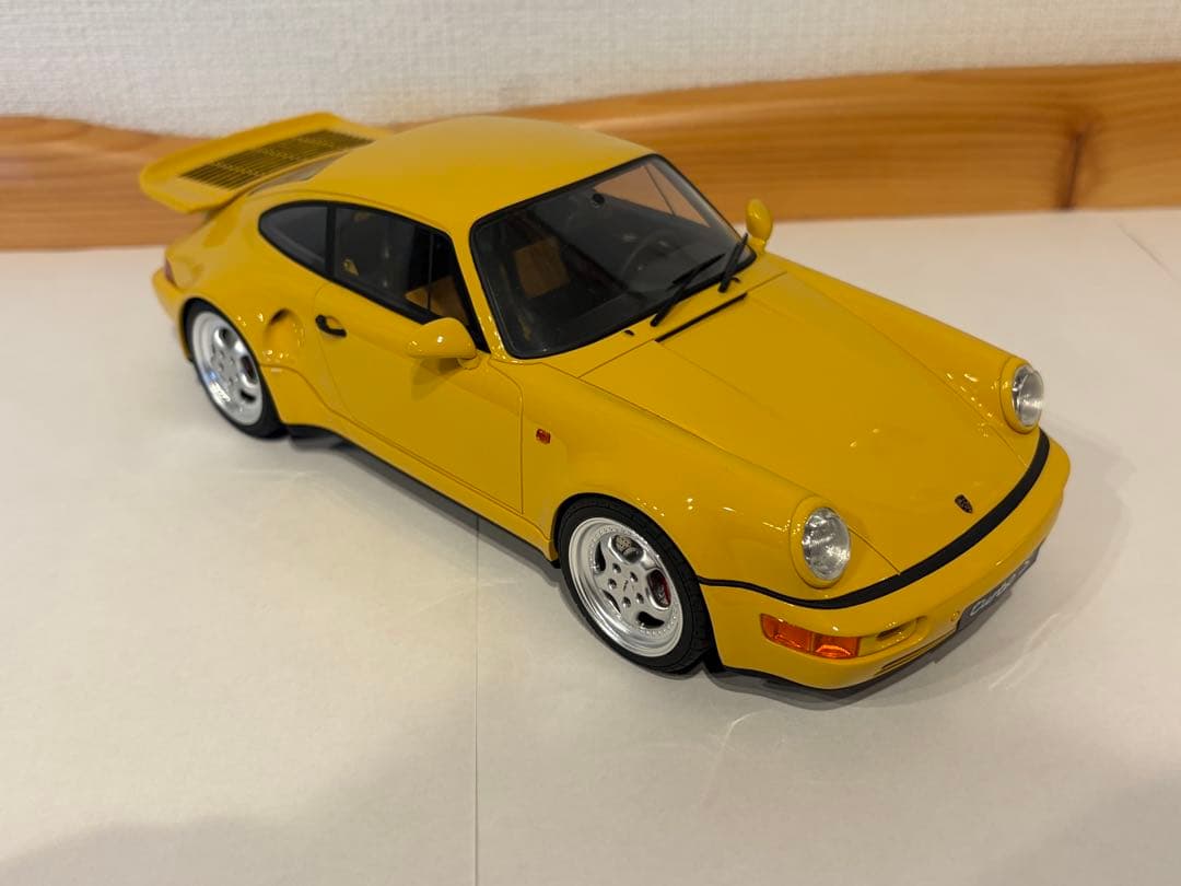 ポルシェ964Turbo S ミニカー 1/18
