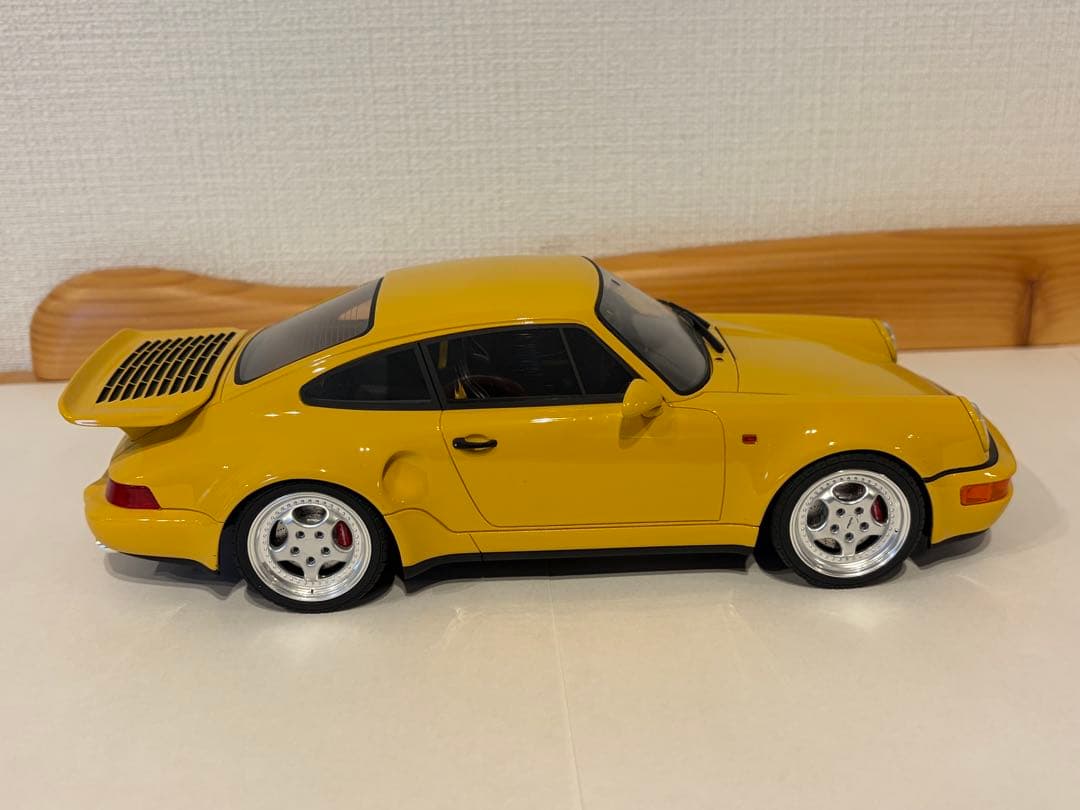 ポルシェ964Turbo S ミニカー 1/18