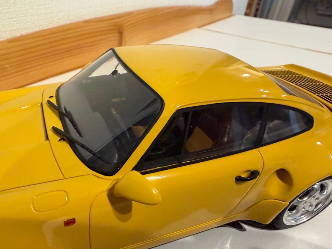 ポルシェ964Turbo S ミニカー 1/18