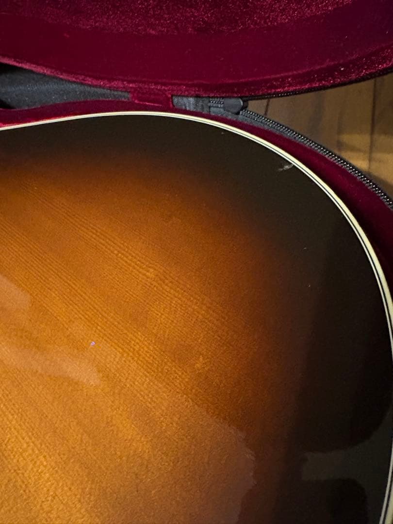 Gibson J-45スタンダード+ セミハードケース付