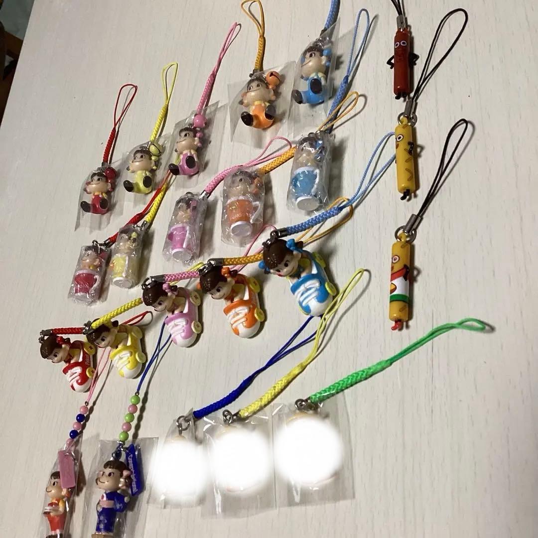 不二家　ペコちゃん その他　フィギュア　ストラップセット　23体　まとめ売り