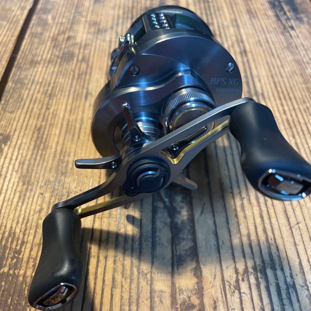 23CALCUTTA CONQUEST BFS XG LEFT ベイトリール