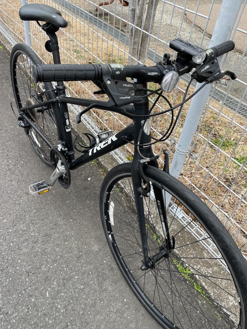 TREK 7.4FX-クロスバイク-手渡しのみでお願いします。