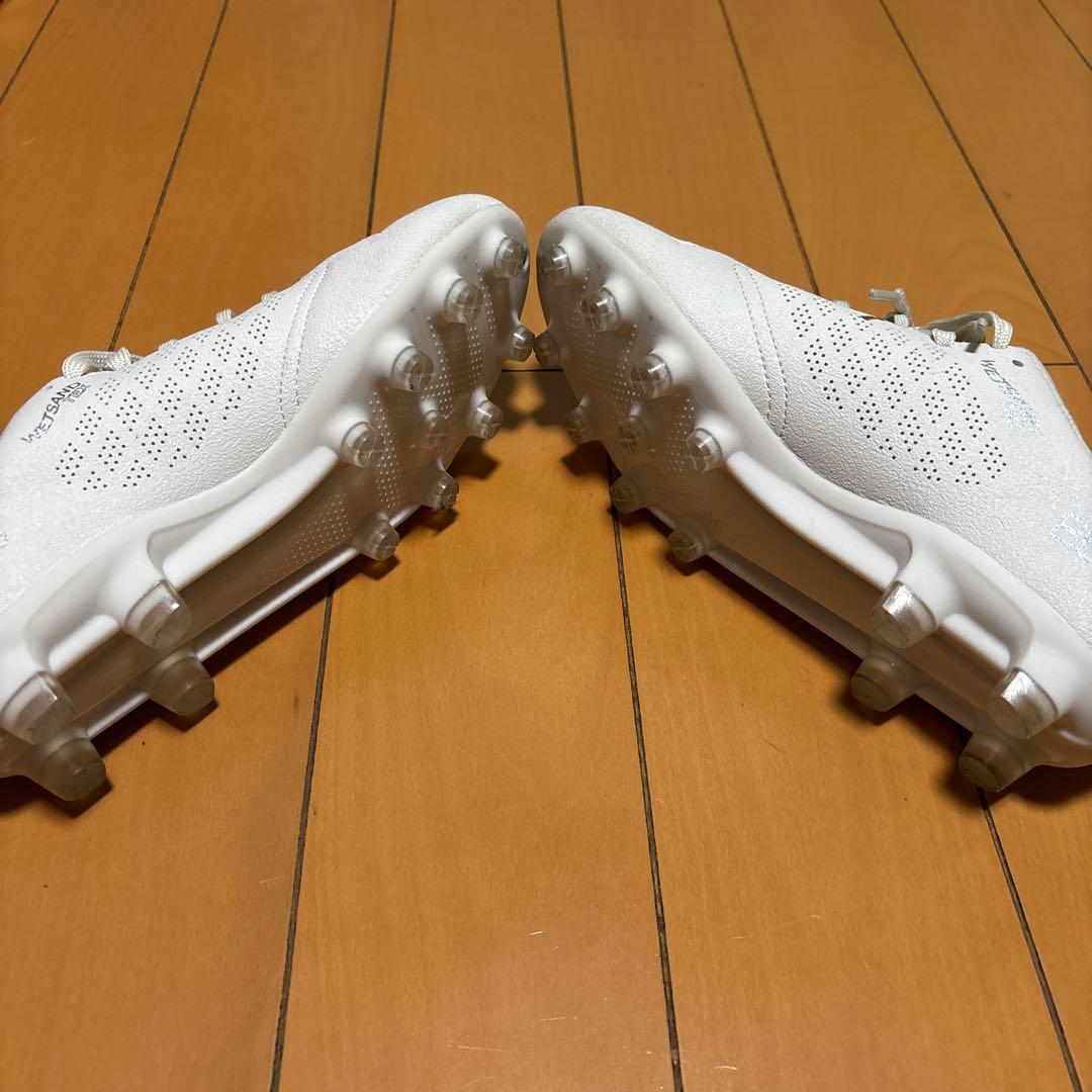 ATHLETAサッカーシューズ