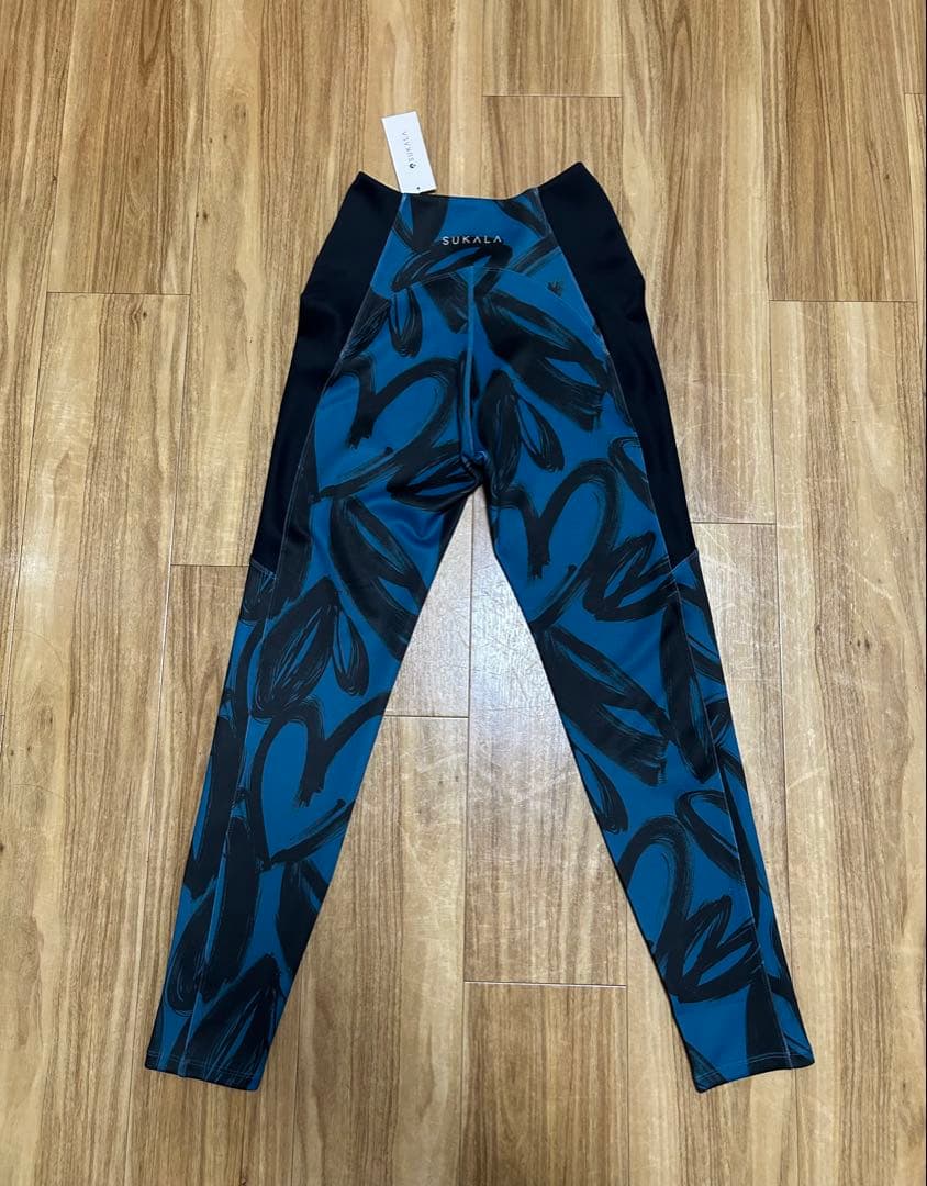 [新品未使用品]ヨガパンツ　Mサイズ　美品