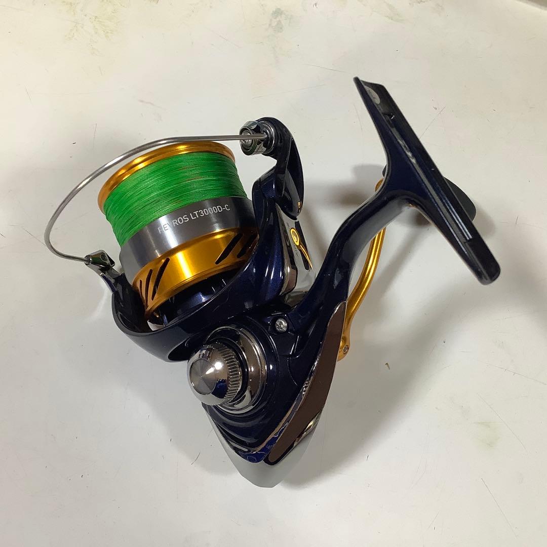 美品 DAIWA REVROS LT3000D-C ダイワ 24レブロス