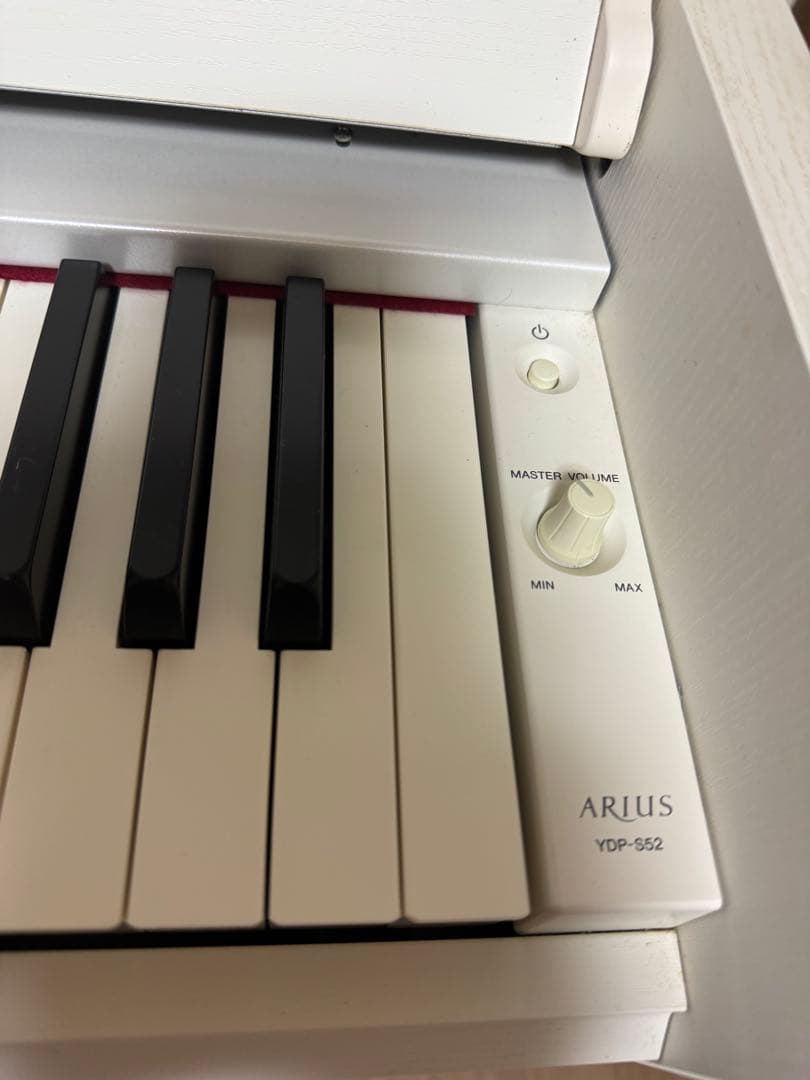 YAMAHA 電子ピアノ ARIUS（アリウス）　ホワイト