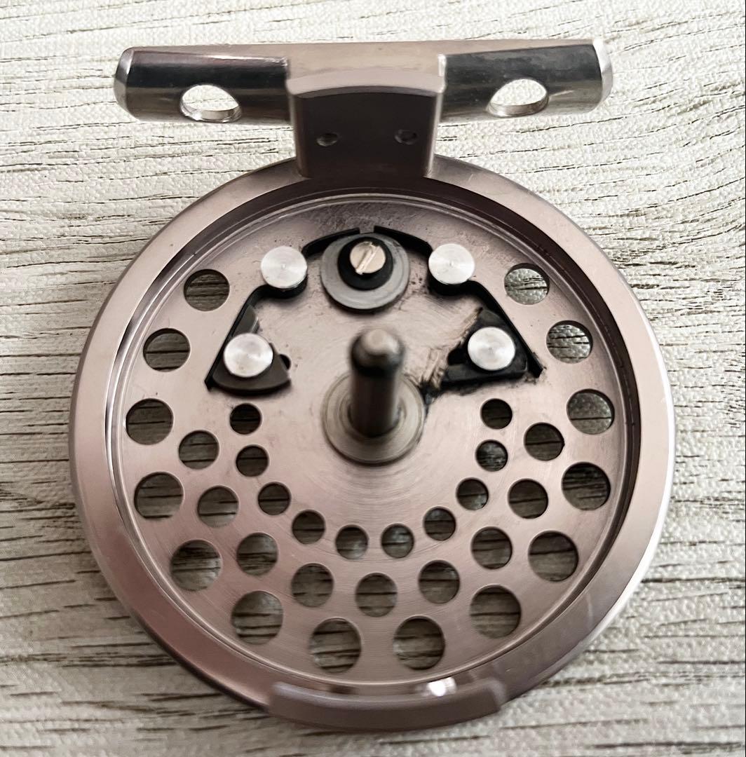 【最終価格】UFMウエダ フライリール カンタータ CANTATA 2200