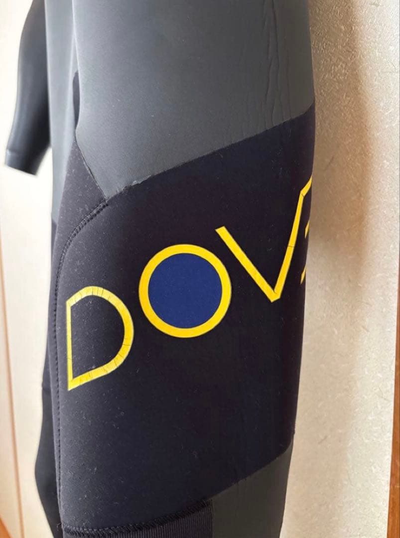 DOVEセミドライスーツ