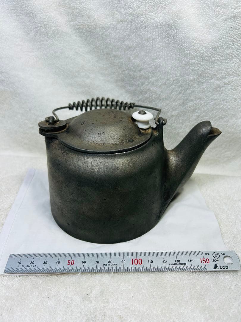 超美品　ワグナーの小型のビンテージ 鋳鉄製ケトルの出品です。 Type A刻印