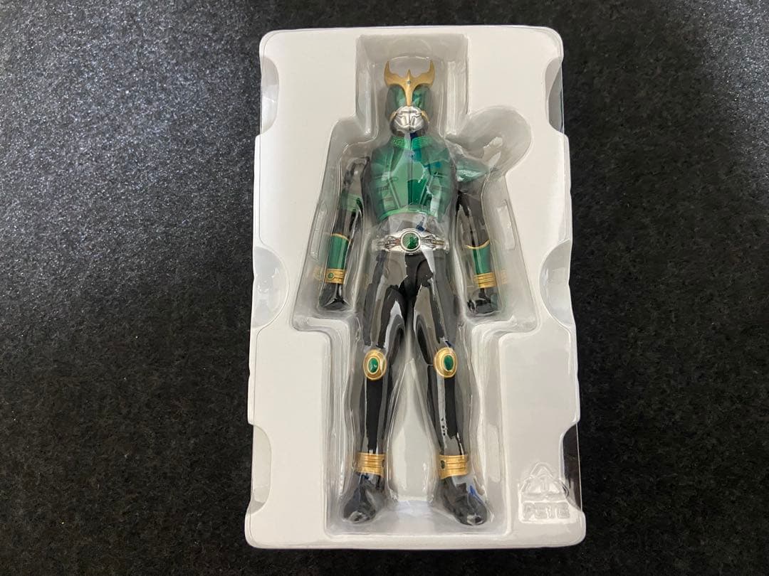 イ*ゴ様 s.h　真骨彫製法　仮面ライダークウガ　ペガサスフォーム　フィギュア